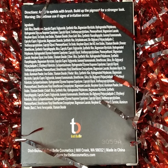 All That Shimmers Eyeshadow Pallette - Picture 7 of 9